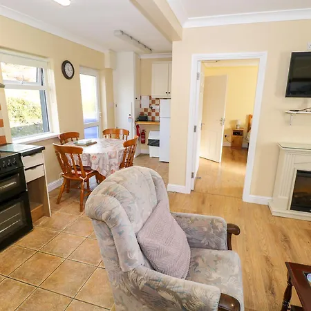 بيت للعطل Robins Roost 2